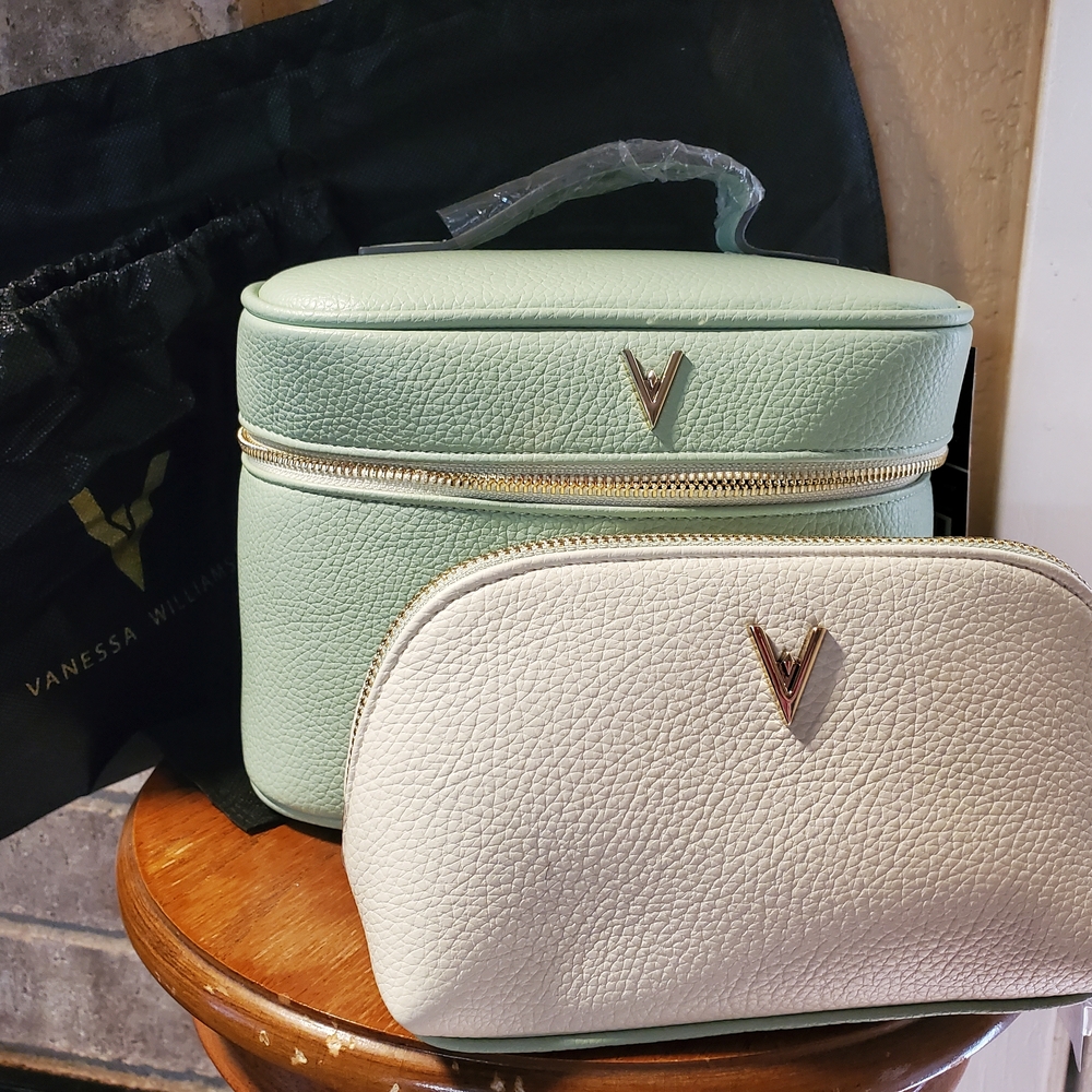 Vanessa Williams Cosmetic Train Case and Matching Zip Pouch